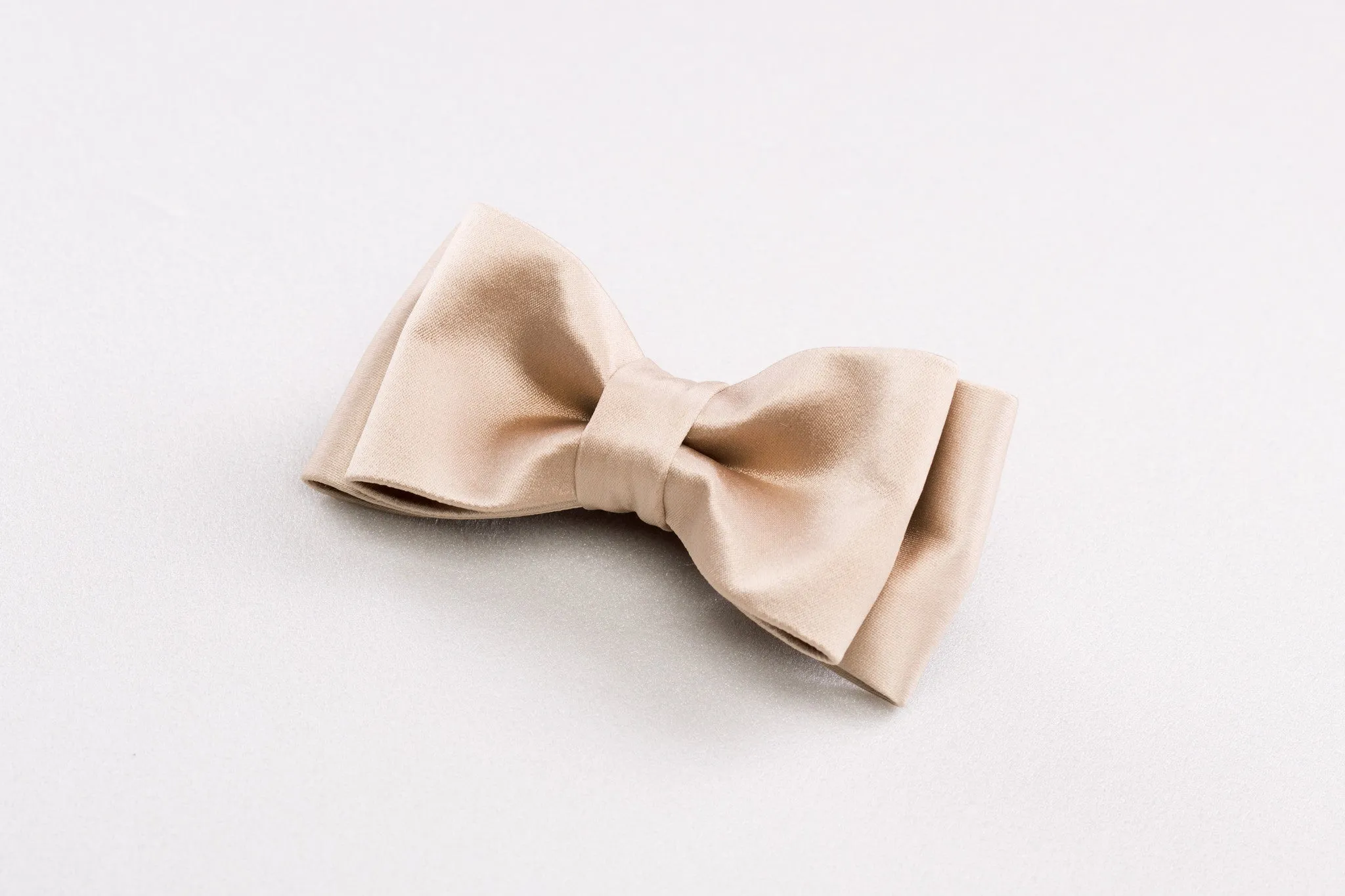 Light Silk Bow tie