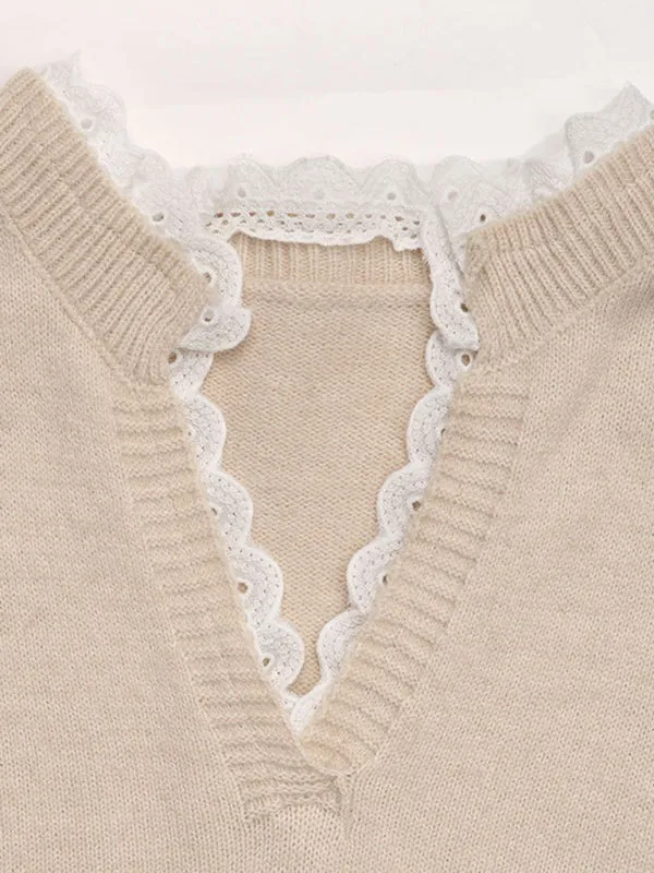 Trendy Heart Pattern Sweater with Lace Detail